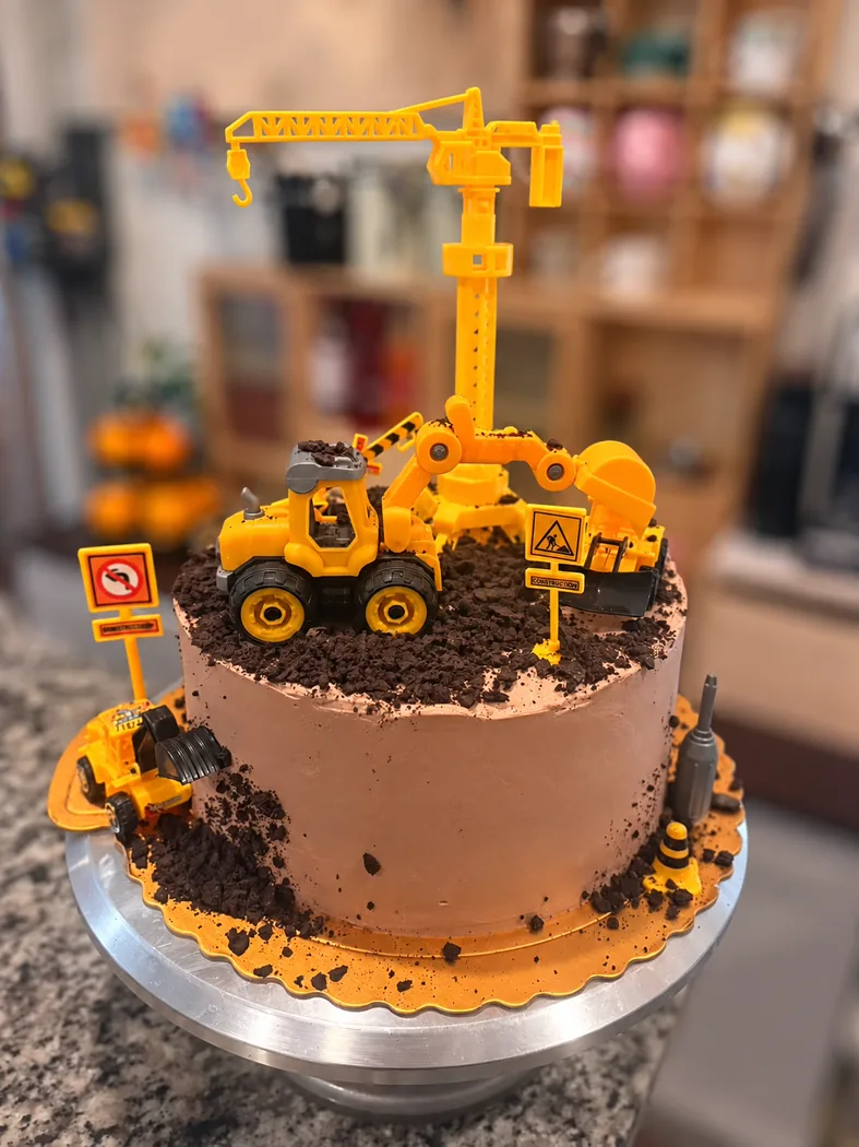 Construction themed celebration cake by Anita Lin